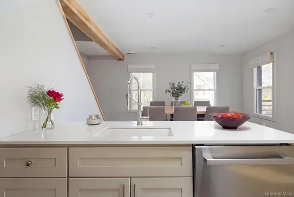 $450,000 | 39 North Broadway, Kingston, NY 12401