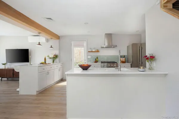 $450,000 | 39 North Broadway, Kingston, NY 12401