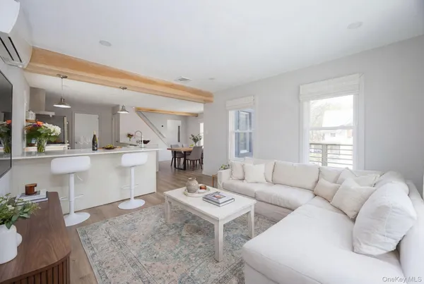 $450,000 | 39 North Broadway, Kingston, NY 12401