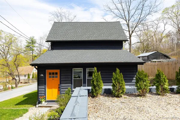 $450,000 | 39 North Broadway, Kingston, NY 12401