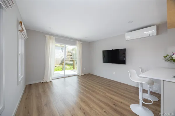 $450,000 | 39 North Broadway, Kingston, NY 12401