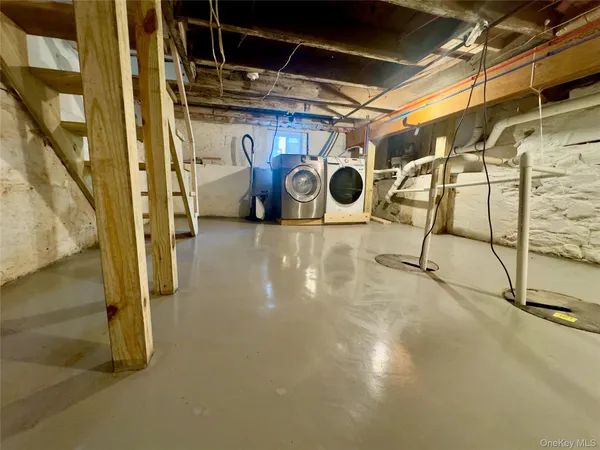 $450,000 | 39 North Broadway, Kingston, NY 12401