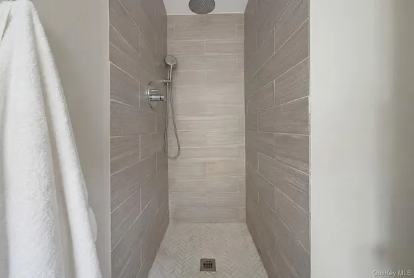 $450,000 | 39 North Broadway, Kingston, NY 12401