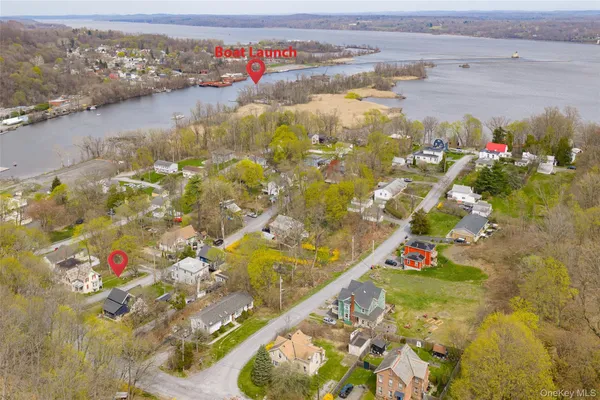 $450,000 | 39 North Broadway, Kingston, NY 12401