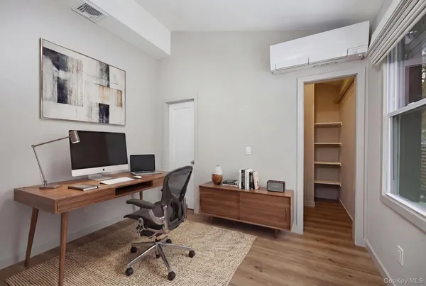 $450,000 | 39 North Broadway, Kingston, NY 12401