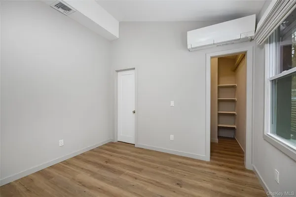 $450,000 | 39 North Broadway, Kingston, NY 12401