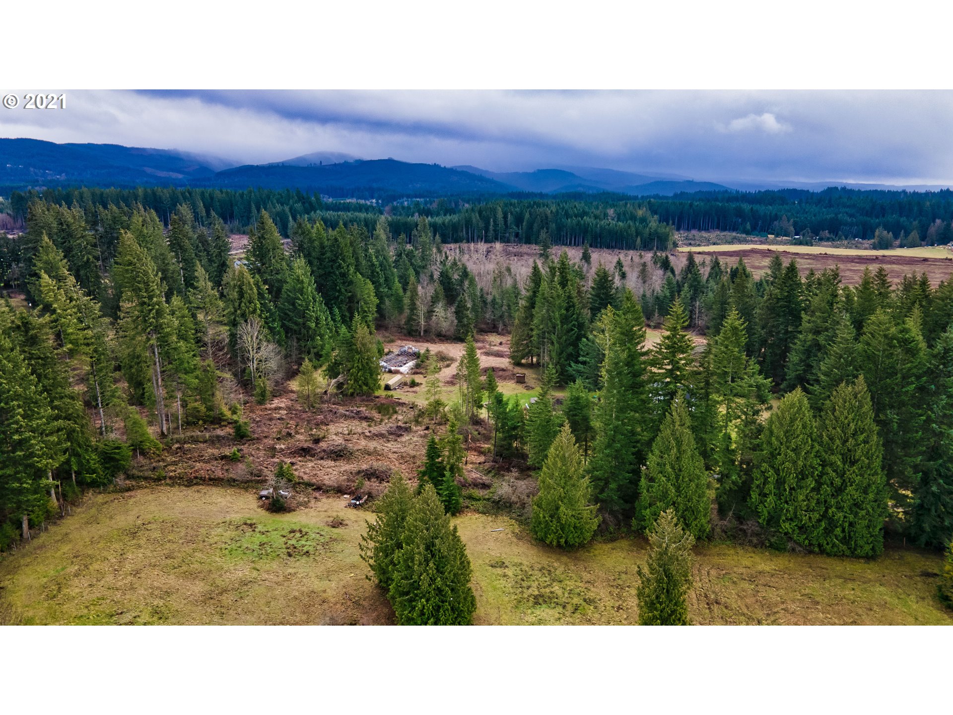 26747 South Shibley Road Colton, OR 97017 - Photo 5 of 13 a view of a city with sunset view