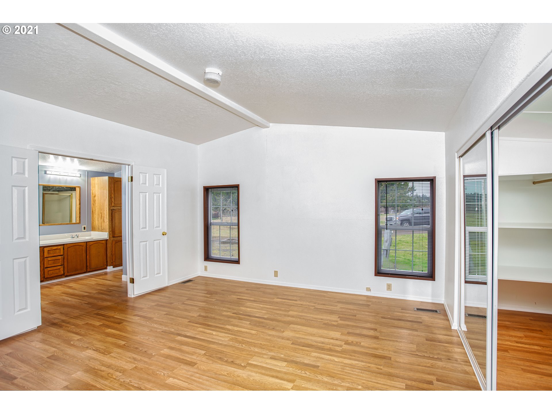 26747 South Shibley Road Colton, OR 97017 - Photo 10 of 13 a view of an empty room