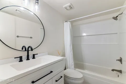 $178,900 | 3119 West Cochise Drive, Unit 149, Phoenix, AZ 85051