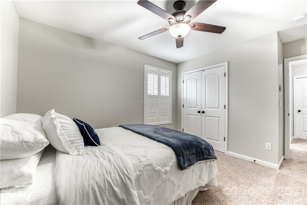 9201 Inverness Bay Road Charlotte, NC 28278 - Photo 20 of 39 Gallery Image 20