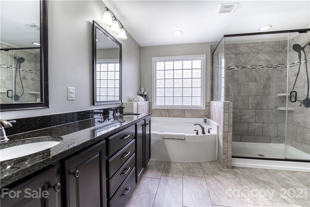 9201 Inverness Bay Road Charlotte, NC 28278 - Photo 30 of 39 Gallery Image 30