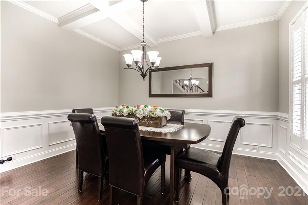 9201 Inverness Bay Road Charlotte, NC 28278 - Photo 4 of 39 Gallery Image 4