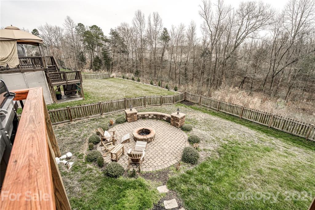 9201 Inverness Bay Road Charlotte, NC 28278 - Photo 35 of 39 Gallery Image 35