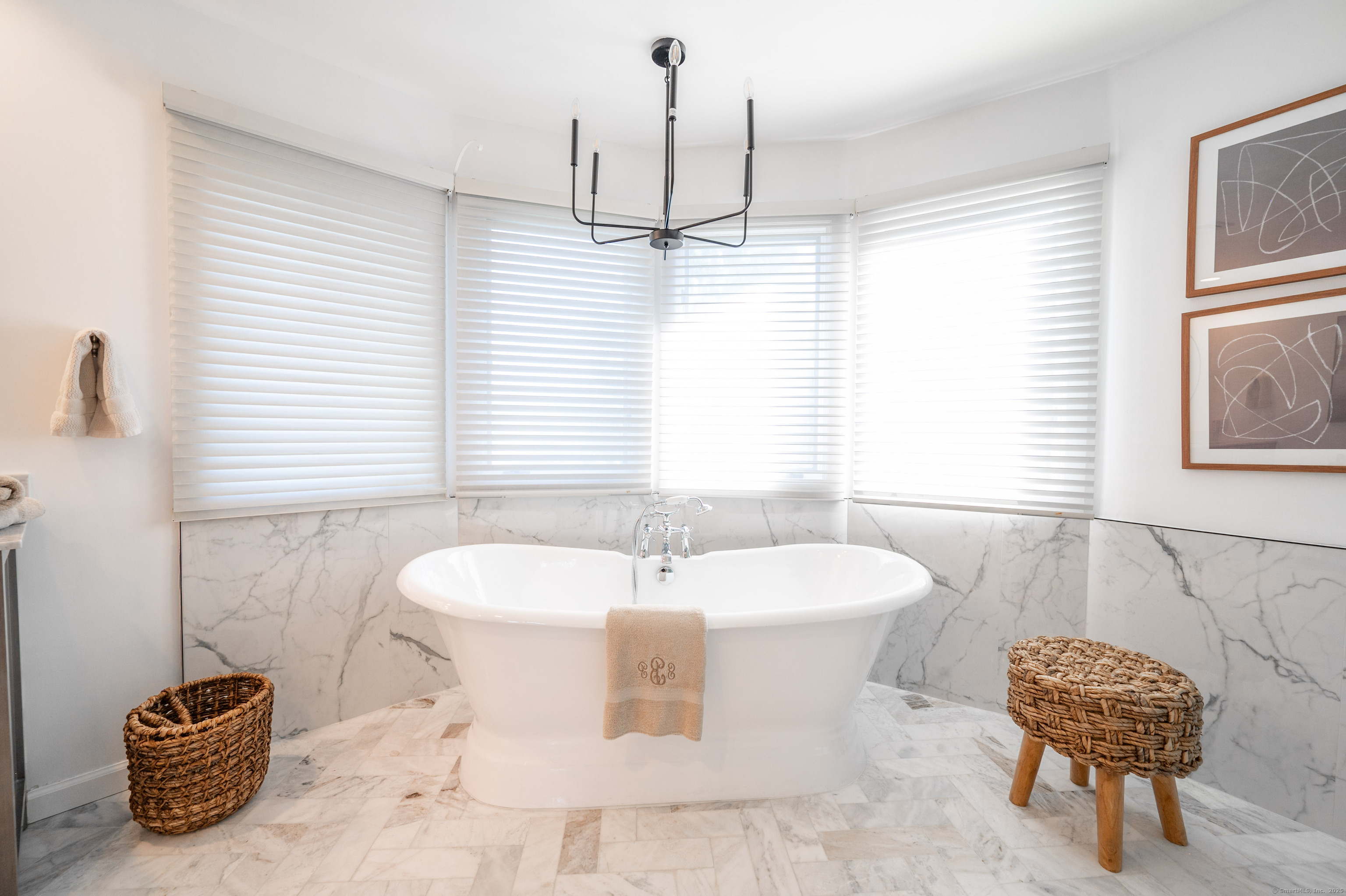 20 Shore Road Danbury, CT 06811 - Photo 24 of 40 a spacious bathroom with a bathtub and a sink