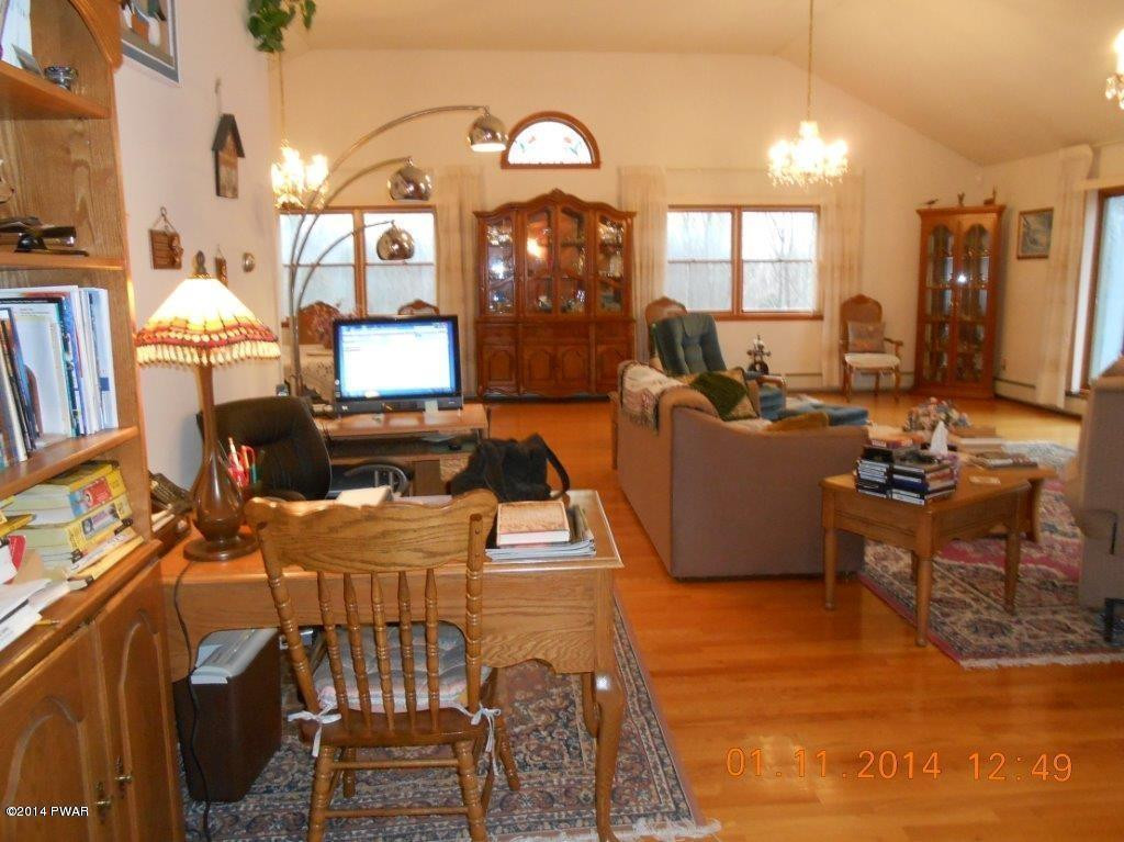 111 Hatton Road Hawley, PA 18428 - Photo 7 of 58 Gallery Image 7