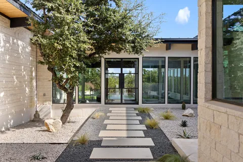 $1,445,000 | 197 Gaucho Way, Dripping Springs, TX 78620