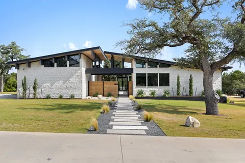 $1,445,000 | 197 Gaucho Way, Dripping Springs, TX 78620