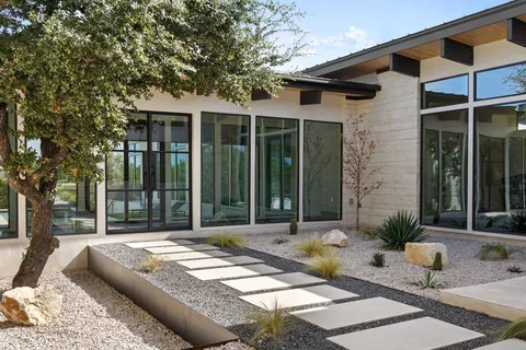 $1,445,000 | 197 Gaucho Way, Dripping Springs, TX 78620