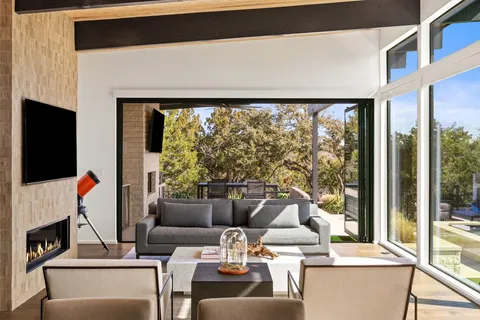 $1,445,000 | 197 Gaucho Way, Dripping Springs, TX 78620