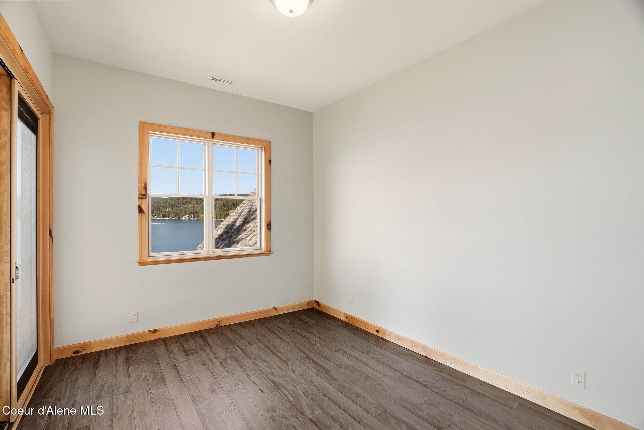 3291 South Eddyville Road Harrison, ID 83833 - Photo 23 of 33 Inside-Media-Eddyville-41