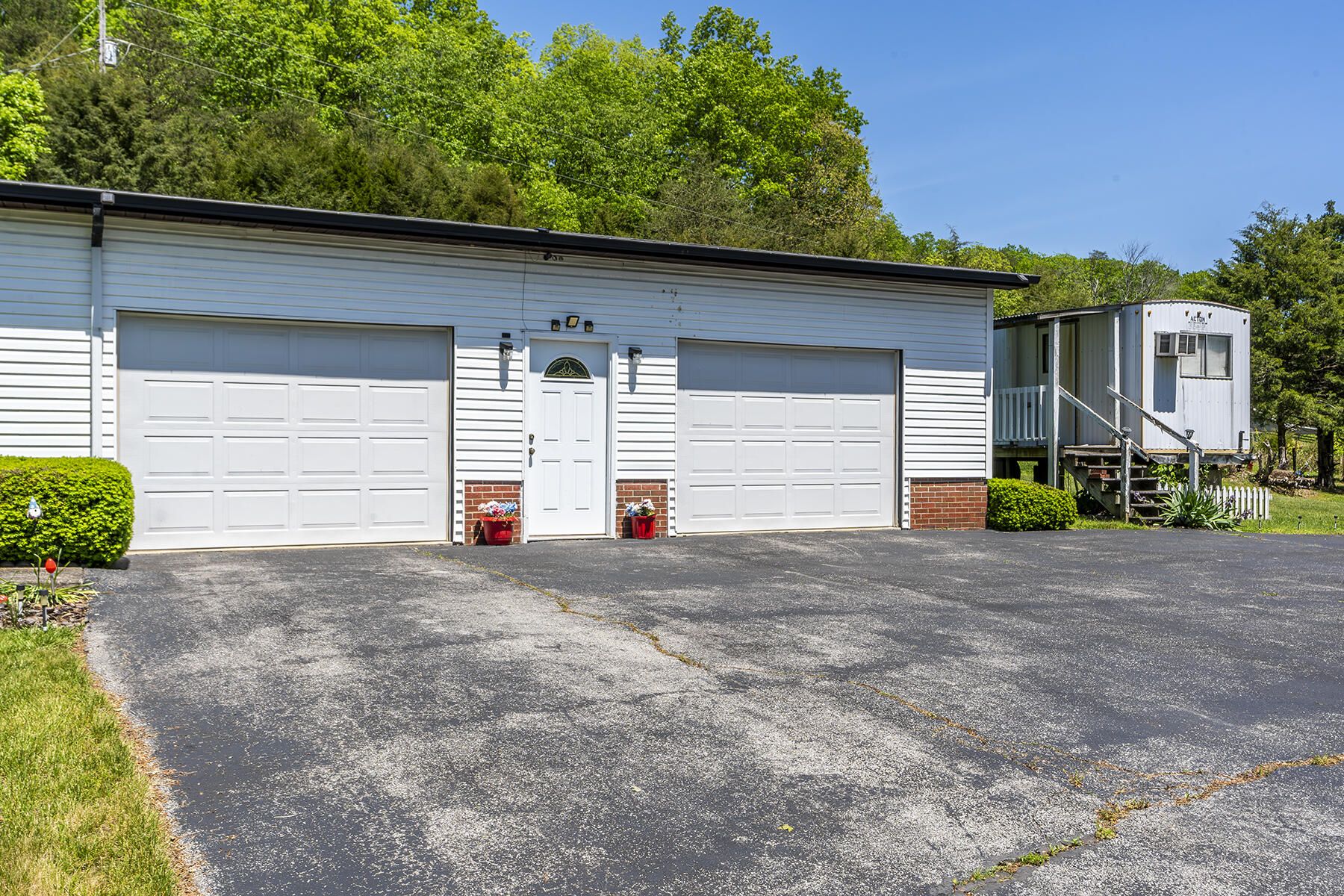 2296 Trapp-Goffs Cor Road Winchester, KY 40391 - Photo 7 of 27 2296trapp07