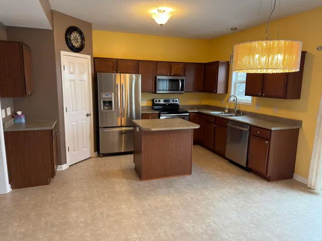 $329,900 | 1823 Apopka Way, Fort Wayne, IN 46814