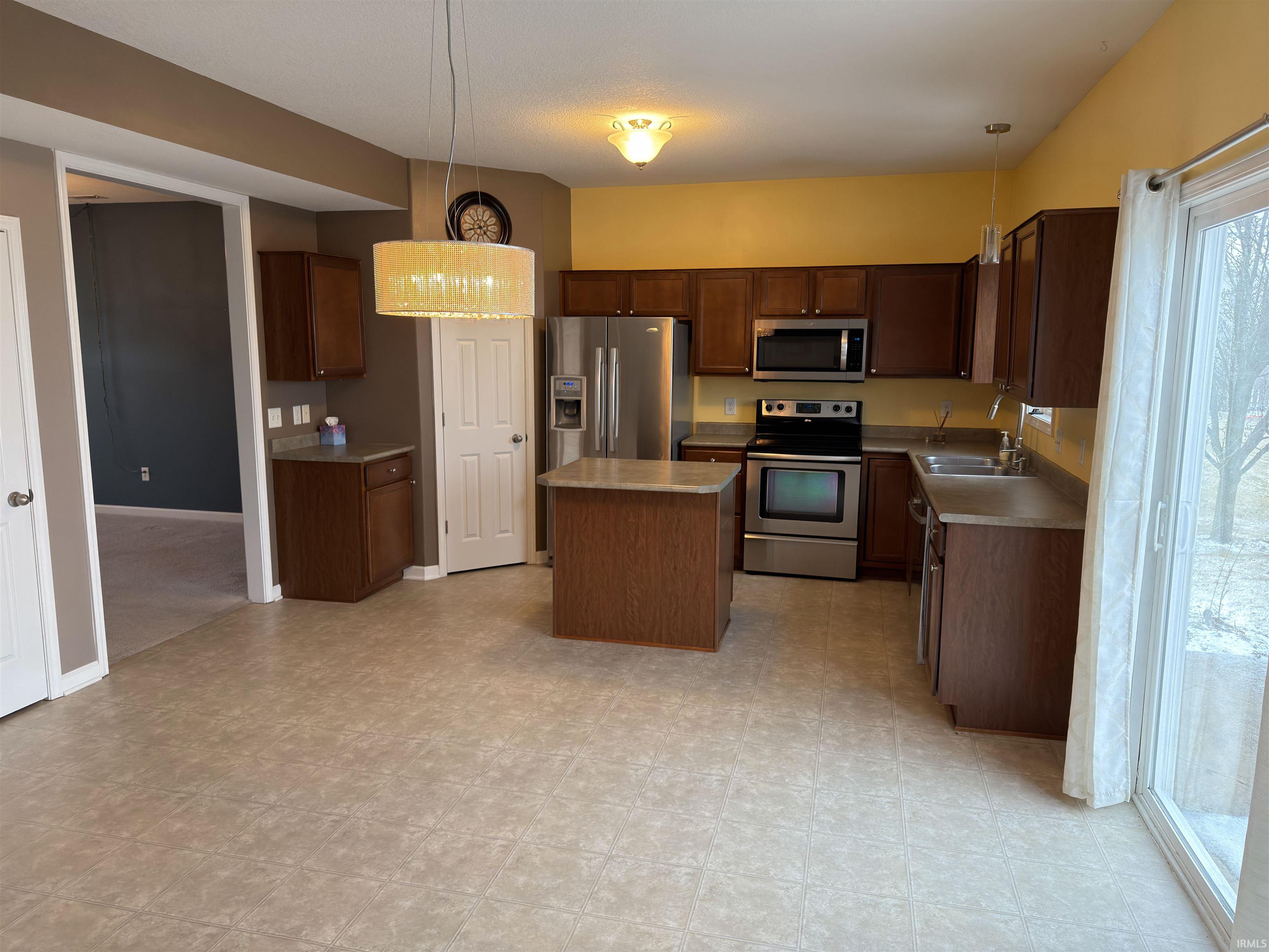 1823 Apopka Way Fort Wayne, IN 46814 - Photo 7 of 34