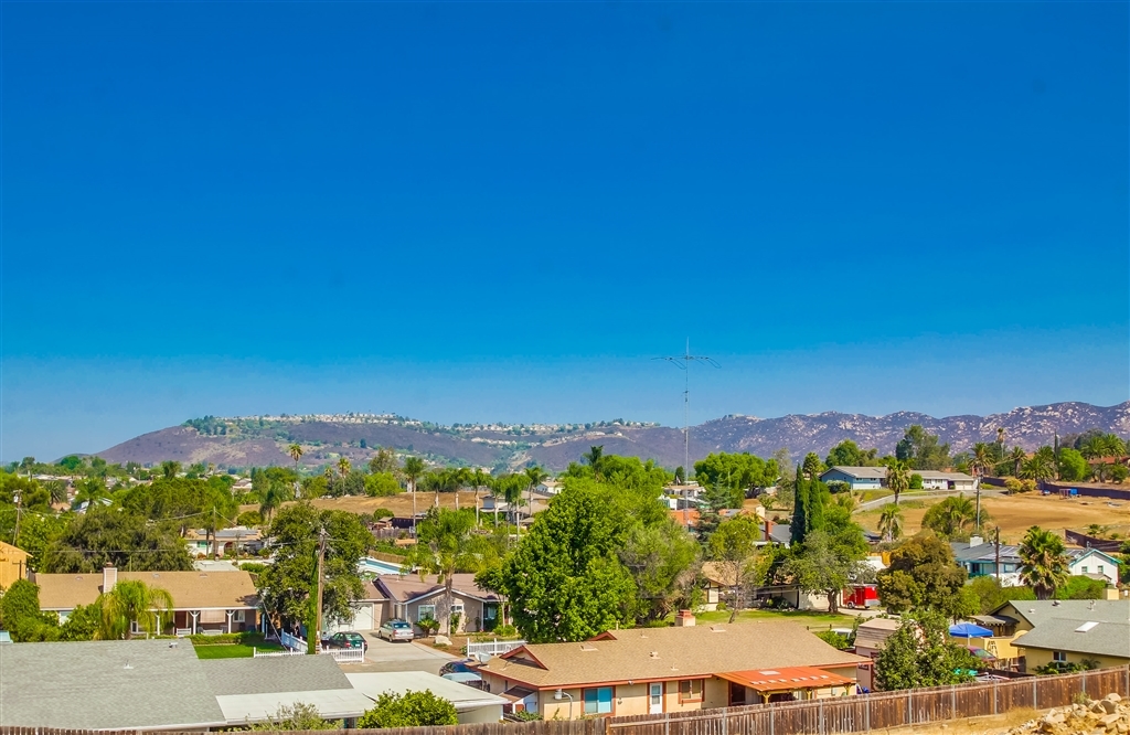 1130 Rees Road Escondido, CA 92026 - Photo 5 of 21