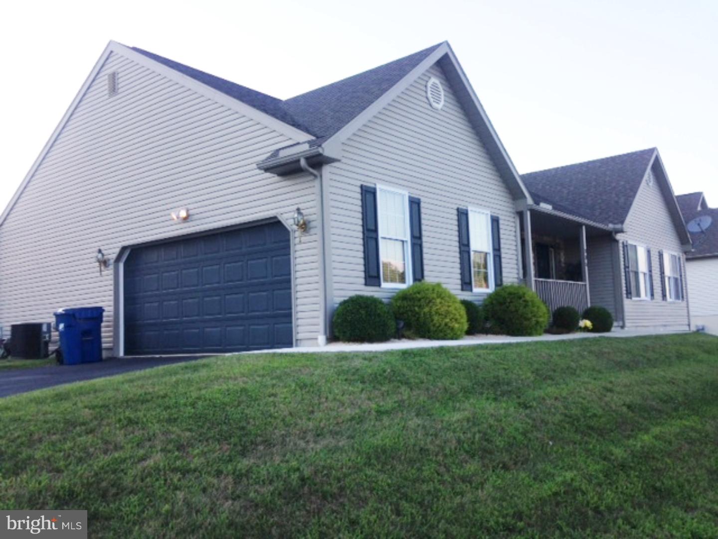 235 Longview Drive Sinking Spring, PA 19608 - Photo 3 of 17