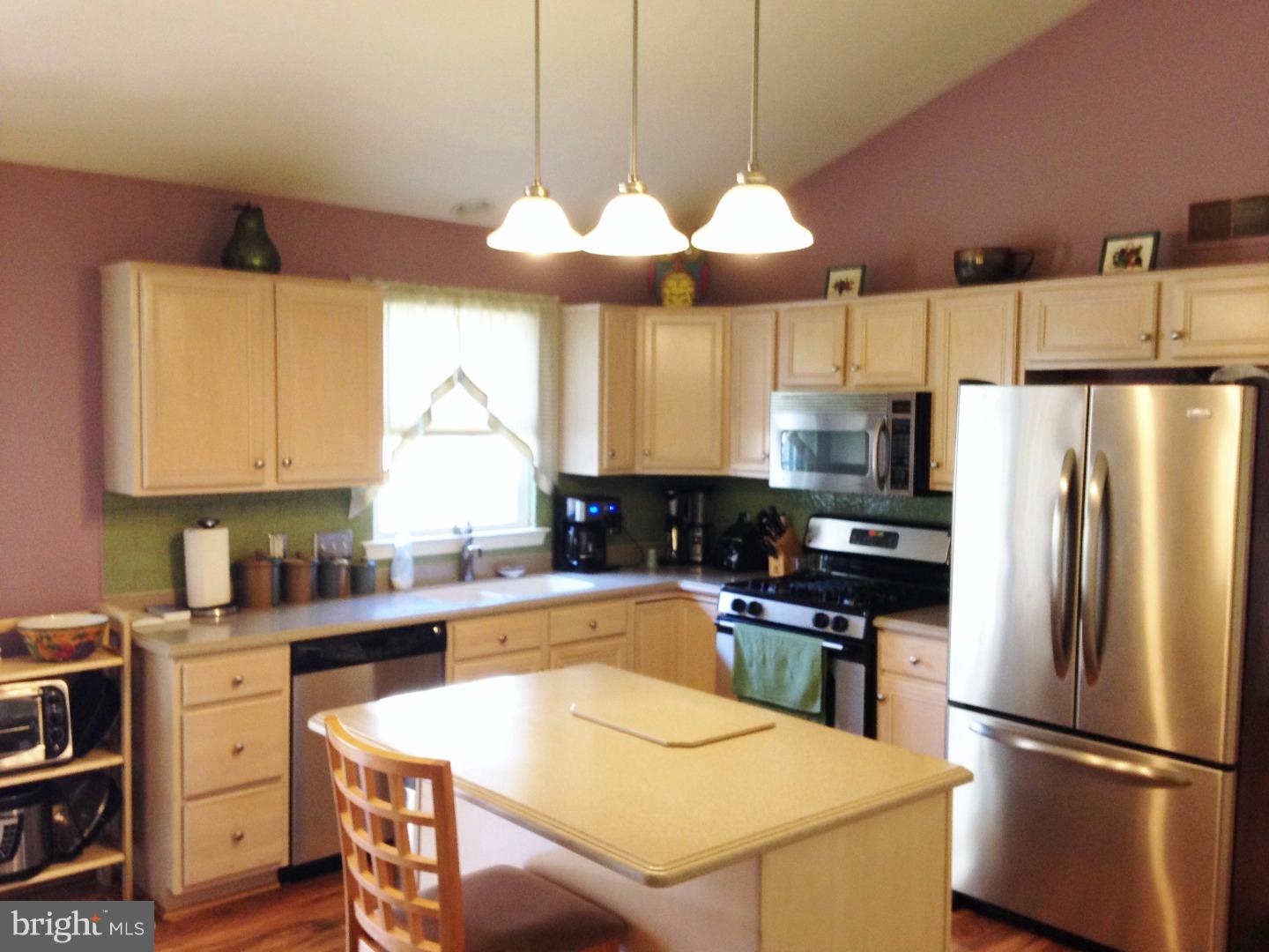 235 Longview Drive Sinking Spring, PA 19608 - Photo 8 of 17