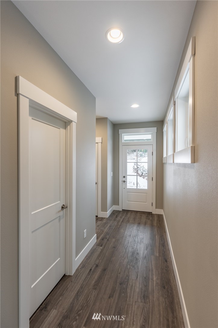 1255 McLeod Road Bellingham, WA 98226 - Photo 5 of 37 Gallery Image 5