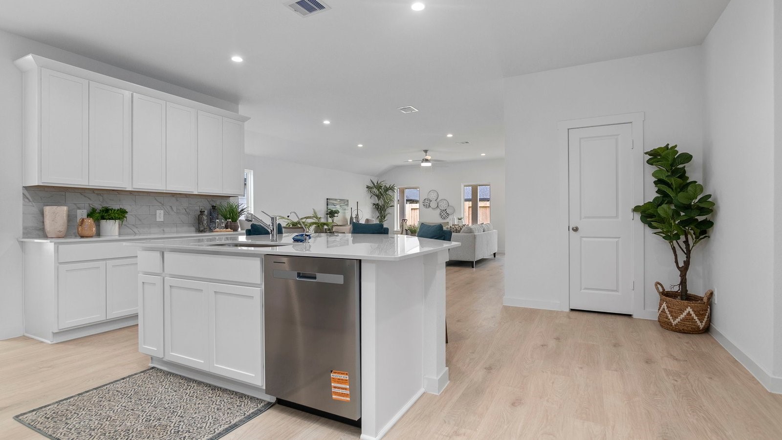 6111 Cherry Mdws Street Rosenberg, TX 77469 - Photo 13 of 37 *Images and 3D tour are for illustration only and options may vary from home as built.