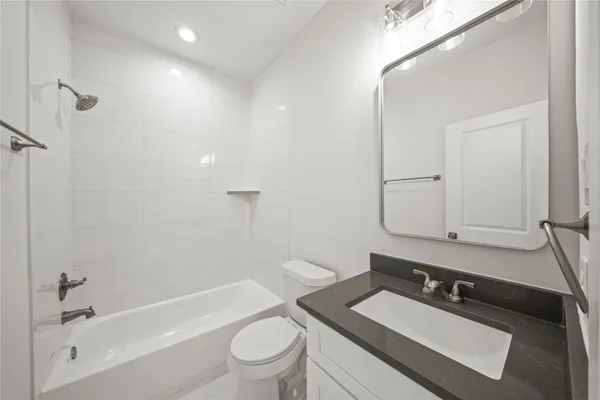 $2,000 | 4007 New Orleans Street, Unit B, Houston, TX 77020