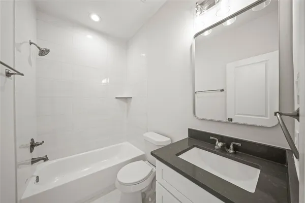 $2,000 | 4007 New Orleans Street, Unit B, Houston, TX 77020