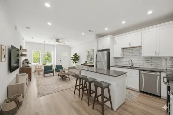 $2,000 | 4007 New Orleans Street, Unit B, Houston, TX 77020