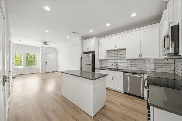 $2,000 | 4007 New Orleans Street, Unit B, Houston, TX 77020