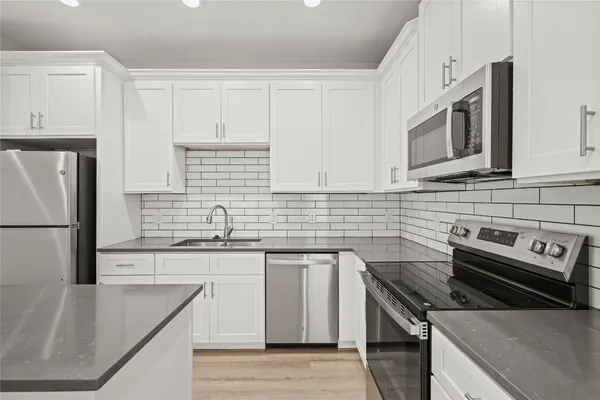 $2,000 | 4007 New Orleans Street, Unit B, Houston, TX 77020