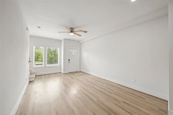 $2,000 | 4007 New Orleans Street, Unit B, Houston, TX 77020