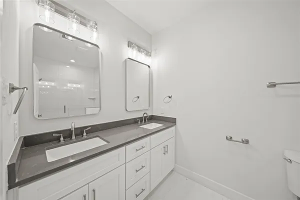 $2,000 | 4007 New Orleans Street, Unit B, Houston, TX 77020