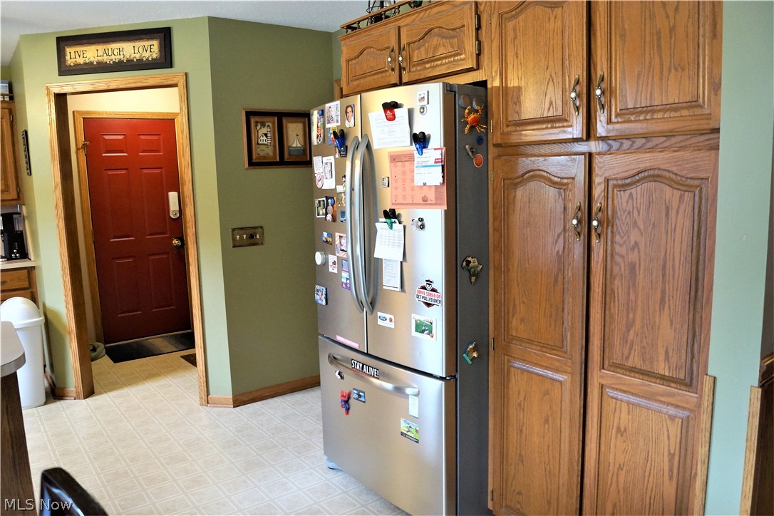 2050 Scroll Road Southwest Carrollton, OH 44615 - Photo 10 of 34 Gallery Image 10
