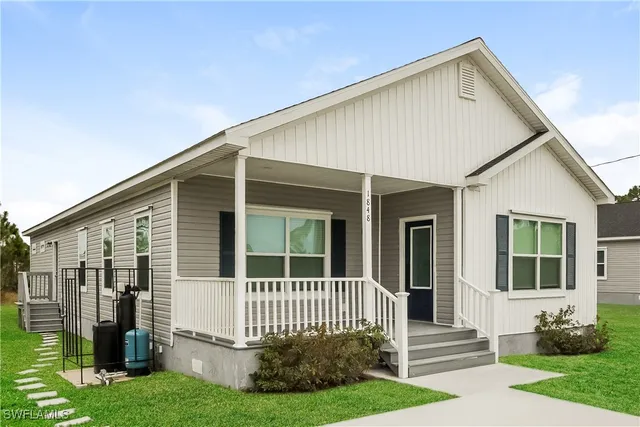 $1,595 | 1848 Welk Street, Lehigh Acres, FL 33972