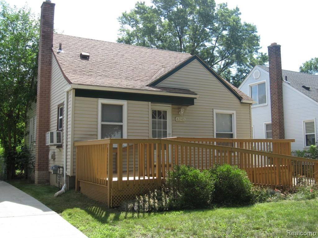 4345 Columbus Street Wayne, MI 48184 - Photo 2 of 26 Dimensional roof, vinyl windows & siding - nice appeal!!