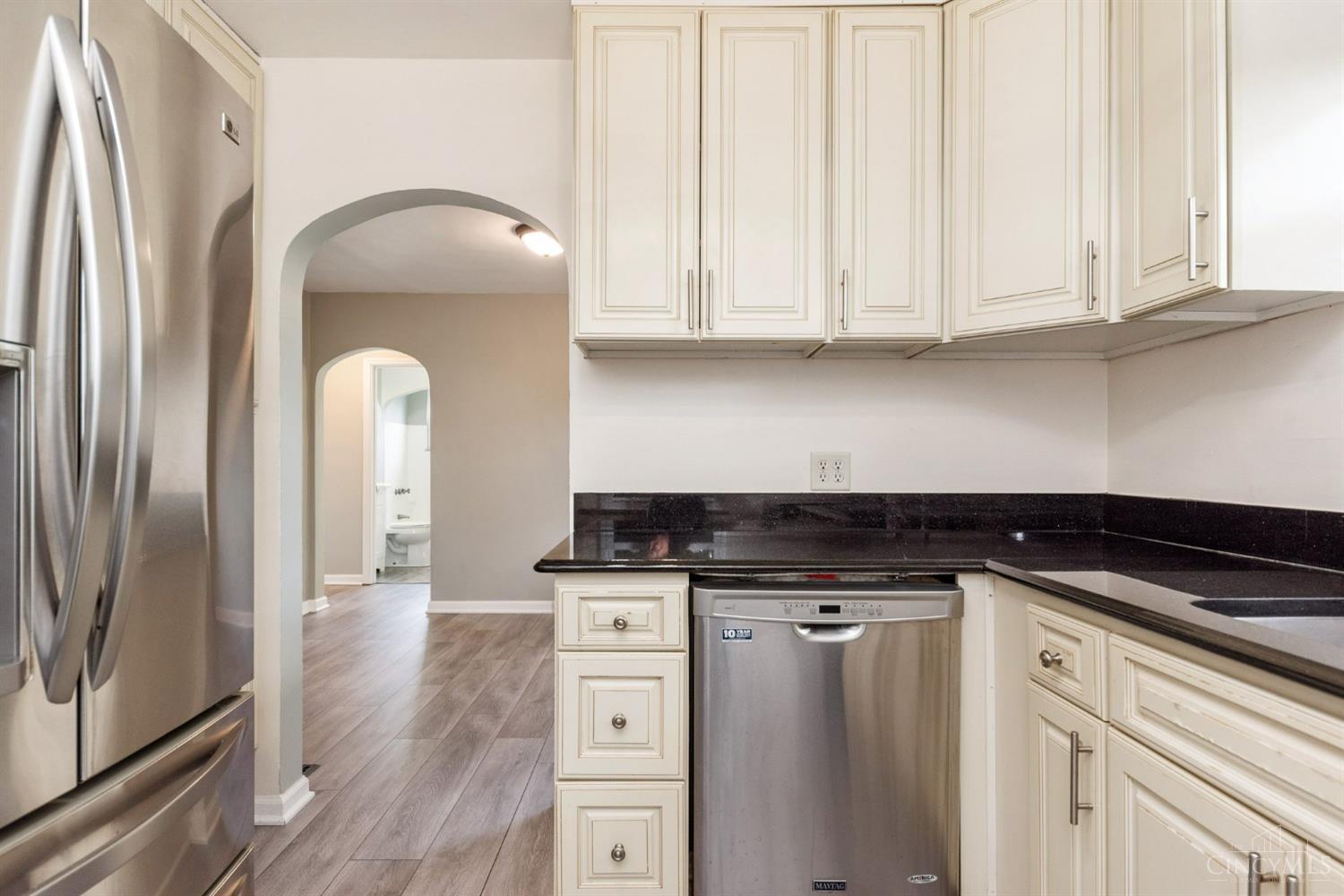 948 4 Mile Road Cincinnati, OH 45230 - Photo 11 of 28