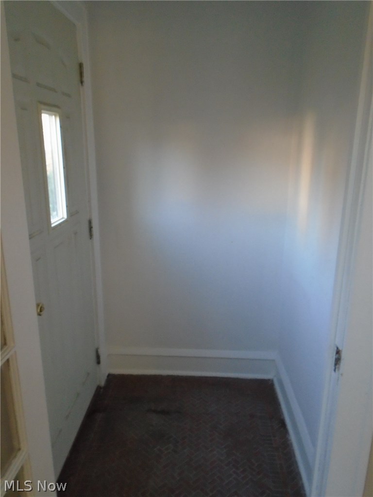 3570 Daleford Road Cleveland, OH 44120 - Photo 3 of 20 Gallery Image 3