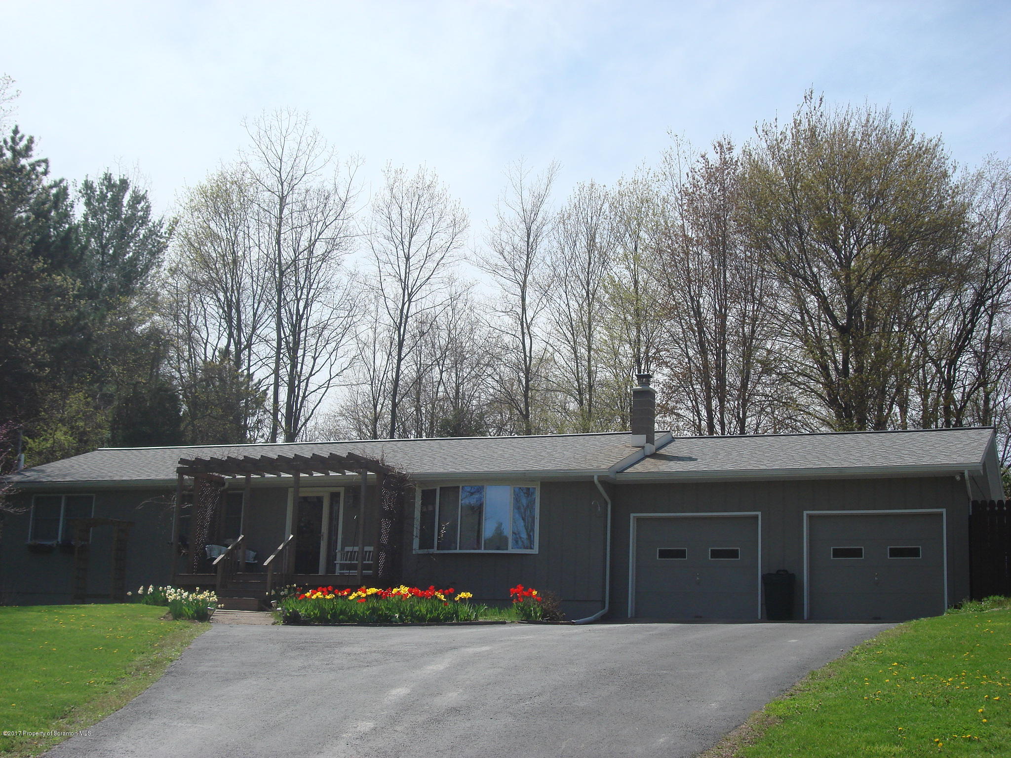 343 Schoonover Hill Road Dallas, PA 18612 - Photo 1 of 35