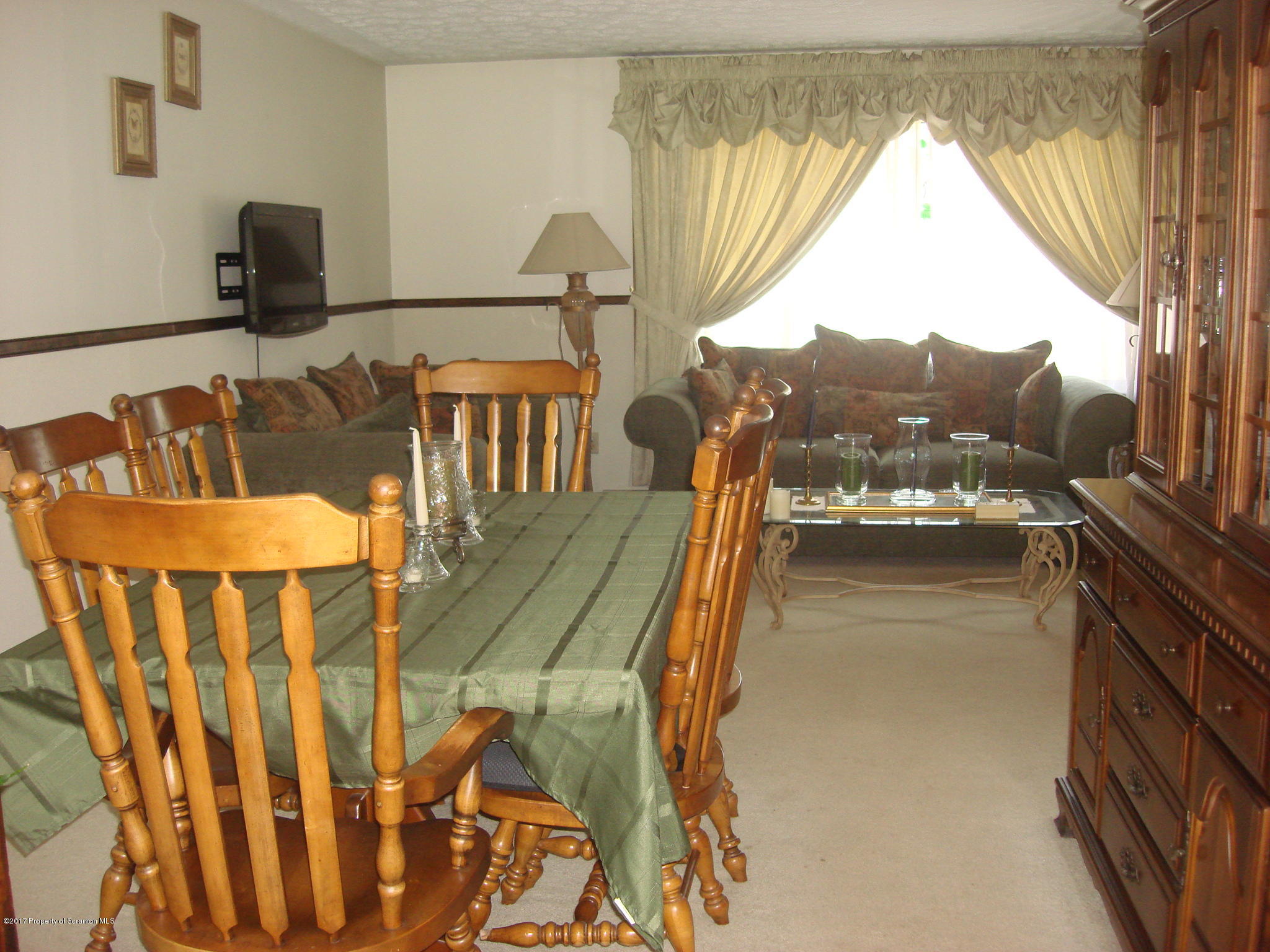 343 Schoonover Hill Road Dallas, PA 18612 - Photo 2 of 35