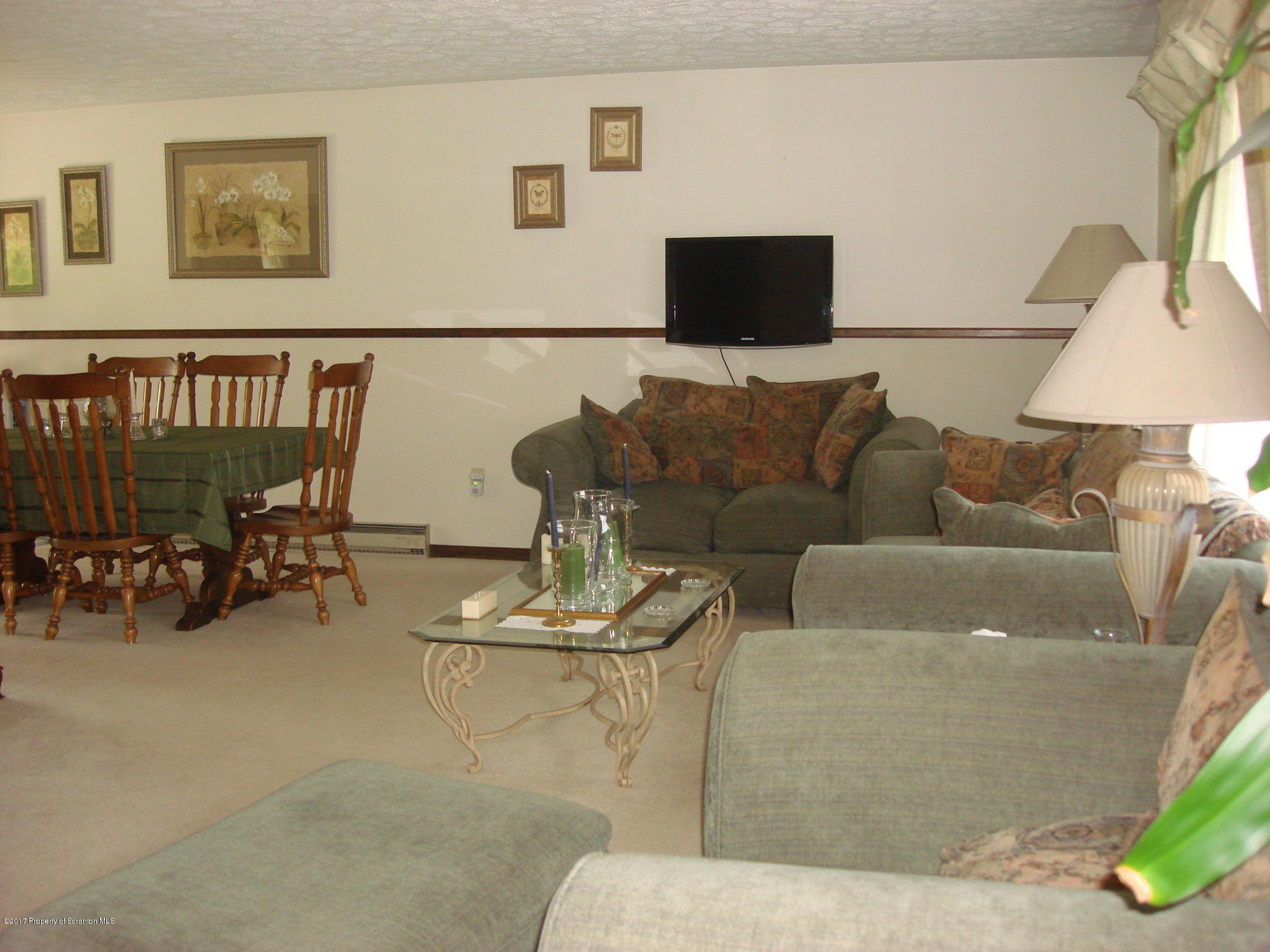 343 Schoonover Hill Road Dallas, PA 18612 - Photo 8 of 35