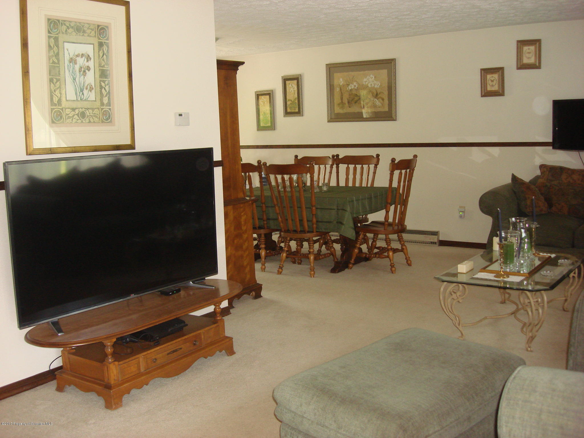 343 Schoonover Hill Road Dallas, PA 18612 - Photo 9 of 35