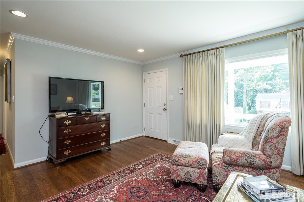 4505 Latimer Road Raleigh, NC 27609 - Photo 5 of 21