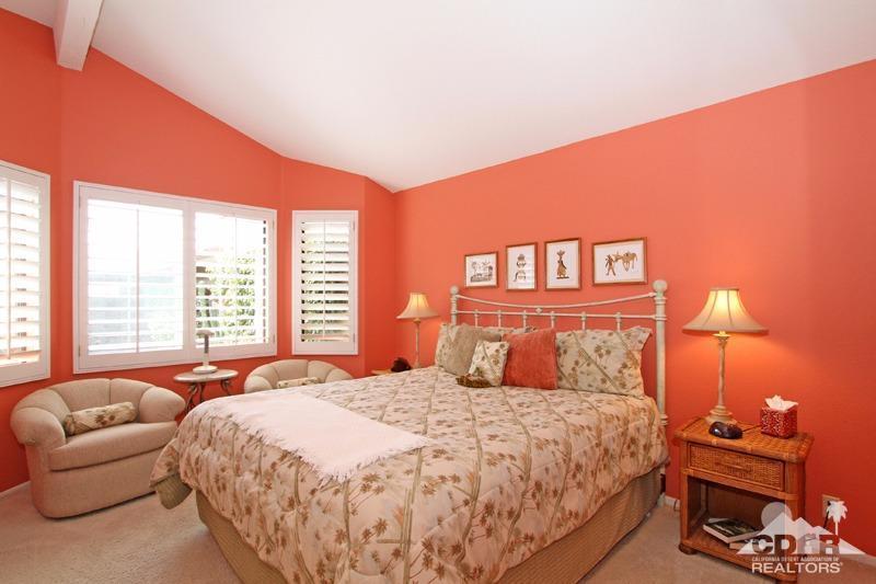 332 Red River Road Palm Desert, CA 92211 - Photo 28 of 40 a bedroom with a bed and a lamp